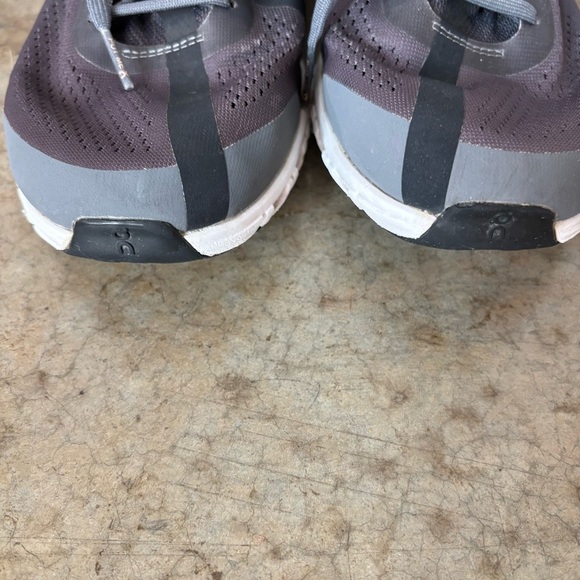 On Cloud Cloudflow Running Shoes Size 10.5 - Picture 2 of 11